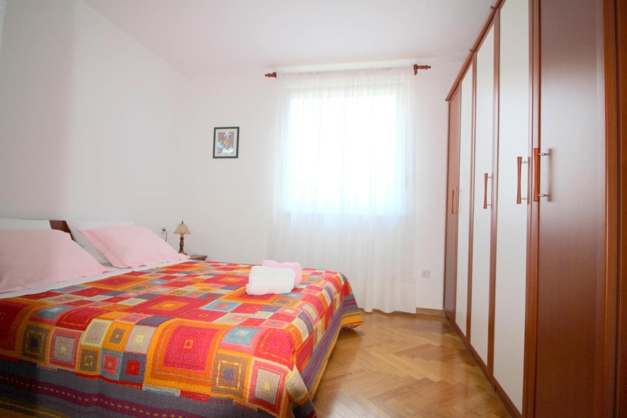 Apartment Vojka In City Center Porec Exterior photo