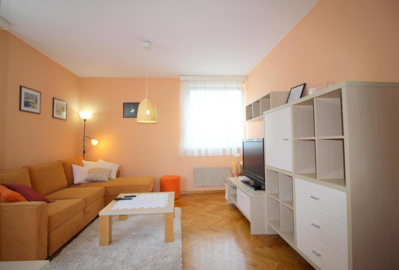 Apartment Vojka In City Center Porec Exterior photo